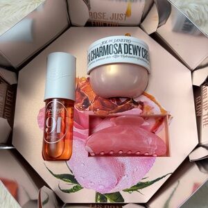 Sol de Janeiro Pink Dewy Cream and fragrance and Serum with Clip gift set